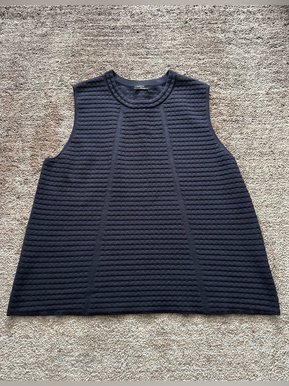 Akris Wool and Silk Sleeveless Textured Knit Tank Top